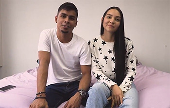 Pareja colombiana folla ante la cámara apasionadamente y con vicio