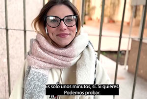 Italiana con piercings y tatuajes folla con un español por dinero
