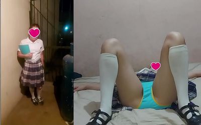 Se folla a una colegiala jovencita mexicana con el coño prieto